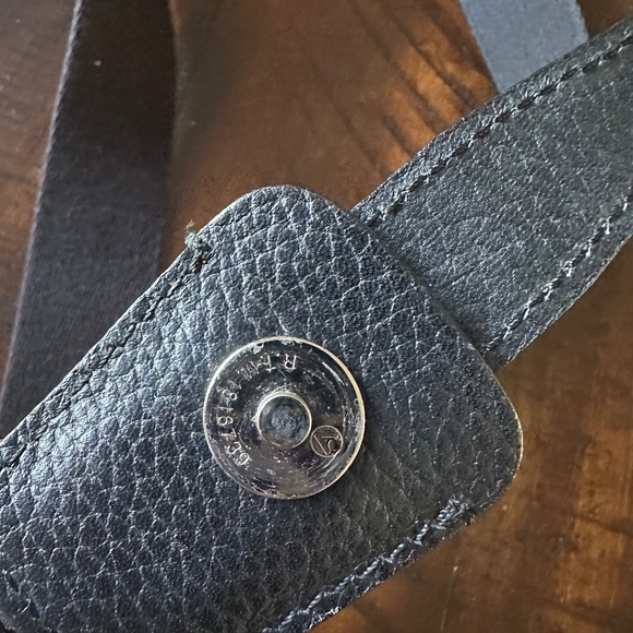 Crossbody Burberry Bag Leather with adjustable nylon strap - Picture 10 of 13